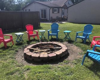 Great house close to the beach and Mickey Rats - Eden - Patio