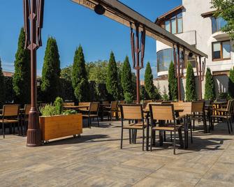 Hotel Cetate - Alba Iulia - Patio