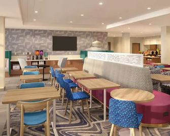 Home2 Suites by Hilton Harrisonburg University - Harrisonburg - Bar