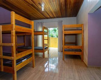 Chácara c piscina churrasqueira e Wi-Fi em Ibiúna - Ibiuna - Спальня