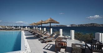 Paros Bay Hotel - פריקיה - בריכה