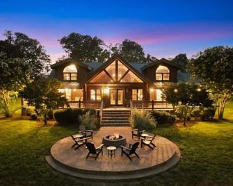 North Nashville Getaway - Gallatin - Gebouw