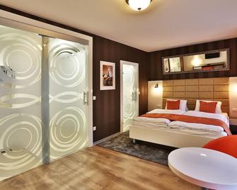 VIP Apartments - Bratislava - Bedroom