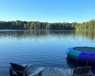 Family Friendly Muskoka Lakehouse - Mactier