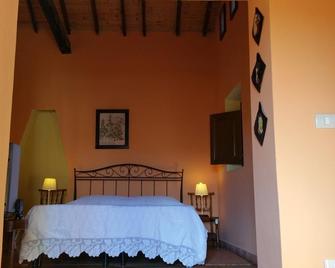 Casa Camboni Bed & Brakfast - San Vito - Bedroom