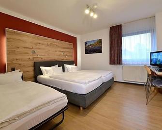 Hotel & Wirtshaus Hansen - Bergisch Gladbach - Bedroom