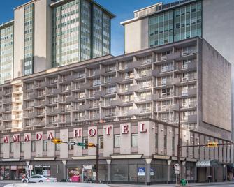 Ramada Plaza by Wyndham Calgary Downtown - קלגרי - בניין