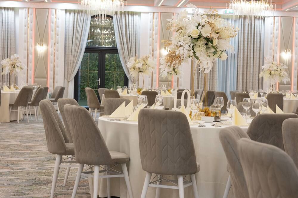 Chitulescu Hotel - Târgovişte - Feestzaal
