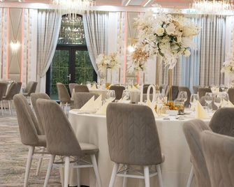 Chitulescu Hotel - Târgoviste - Salle de banquet