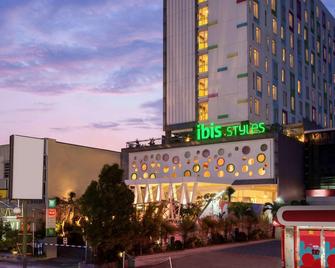 Ibis Styles Malang - Malang - Building