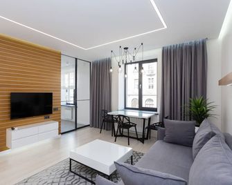 Minsklux Apartment On Nezavisimosti Ave. 13 - Minsk - Olohuone