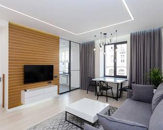 Minsklux Apartment On Nezavisimosti Ave. 13 - מינסק - סלון