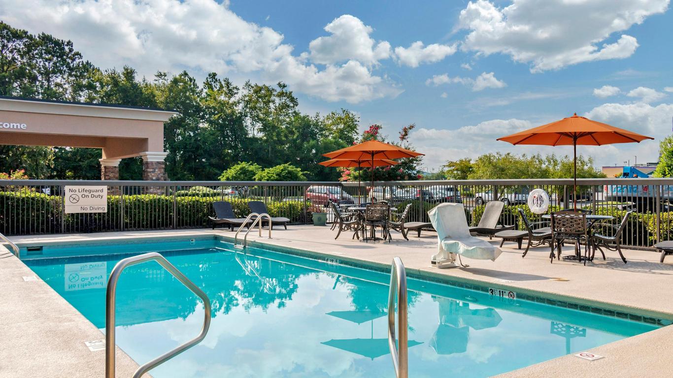 Hampton Inn Adel