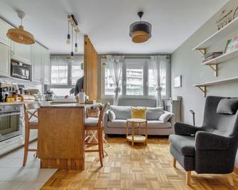 St Maurice-Appartement familial Bois de Vincennes Paris - サン・モーリス - リビングルーム