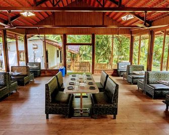 Sadanand Resort - Neral - Restaurante