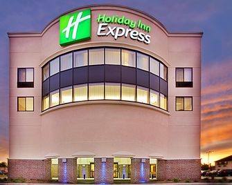 Holiday Inn Express Waterloo-Cedar Falls By IHG - Waterloo - Edificio