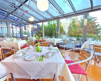 فندق أبالون آيديال - شتوتغارت - مطعم