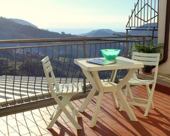 카사 바칸체 트라 리 울리비 - 토보 산지아코모 - 발코니