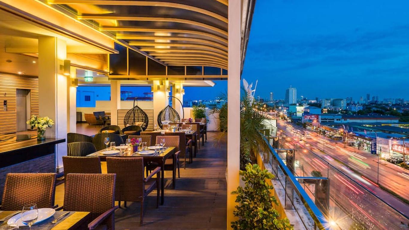 Grand Lord Boutique Hotel