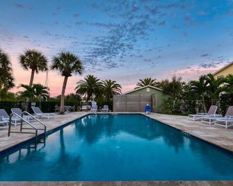 Escape Resort & Marina - Nokomis - Басейн