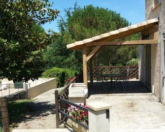 Four independent cottages in an old farmhouse with swimming pool - \'Languedoc\' - Saint-Quentin-la-Tour - Patio