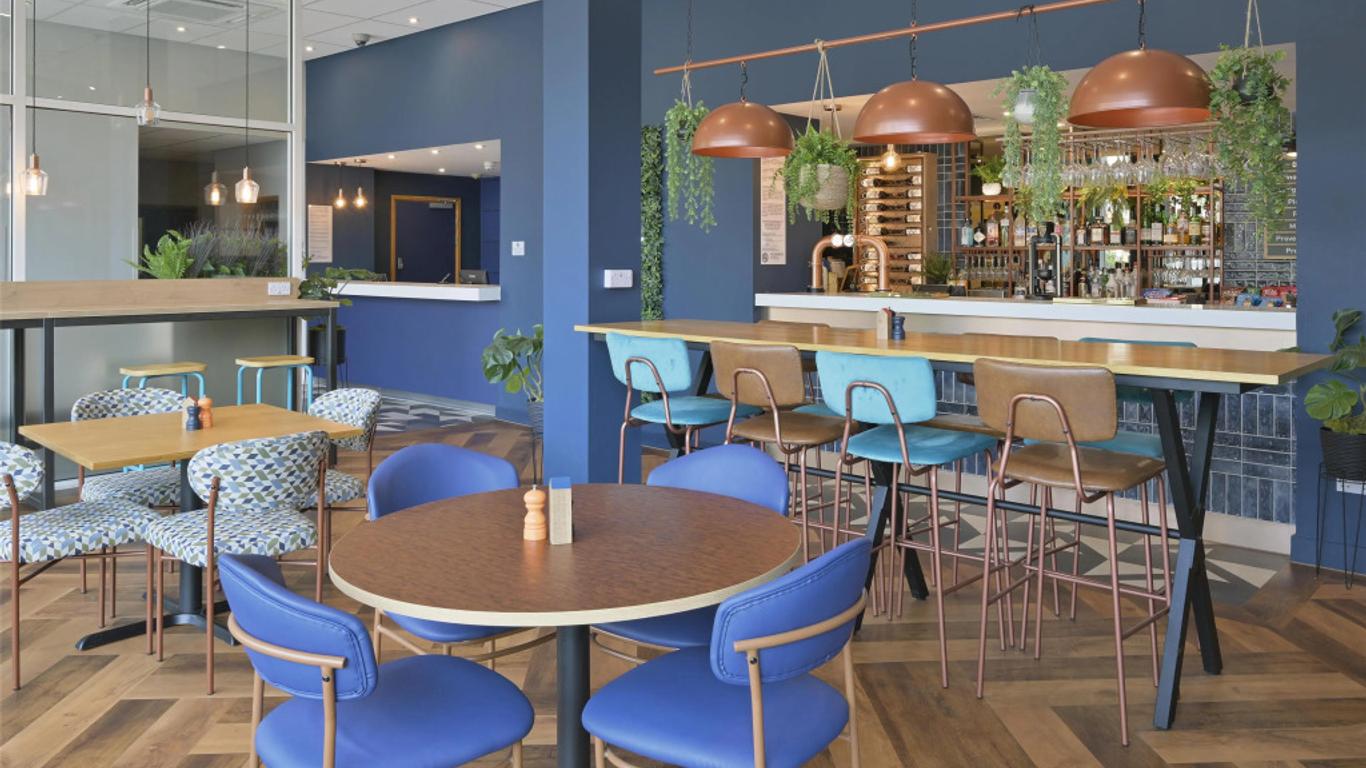 Travelodge Hatfield Central