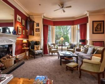 Cheshire Hospitality Ltd T/A Lennox Lea Studios & Apartments - Sale - Area lounge