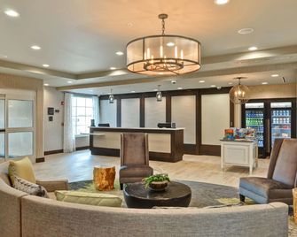 Homewood Suites by Hilton Schenectady - Schenectady - Salónek