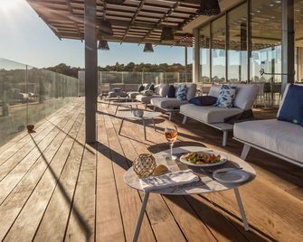 Palmares Beach House Hotel - לאגוס - מרפסת