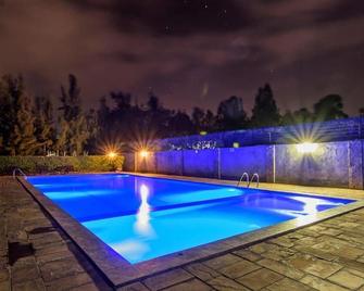 Fina Gardens Resort, Naivasha - Naivasha - Pool