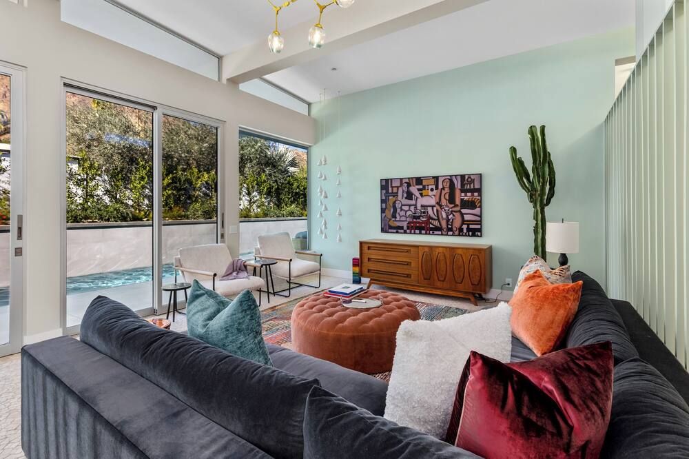 Webb House By Acme House Company - Palm Springs - Living room