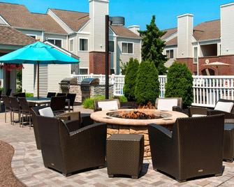 Residence Inn Syracuse Carrier Circle - East Syracuse - Innenhof
