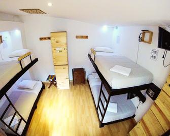 Hostal de la 57 - Manizales - Yatak Odası