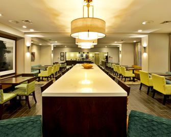 Hampton Inn Niagara Falls/Blvd - ניאגרה פולס - מסעדה
