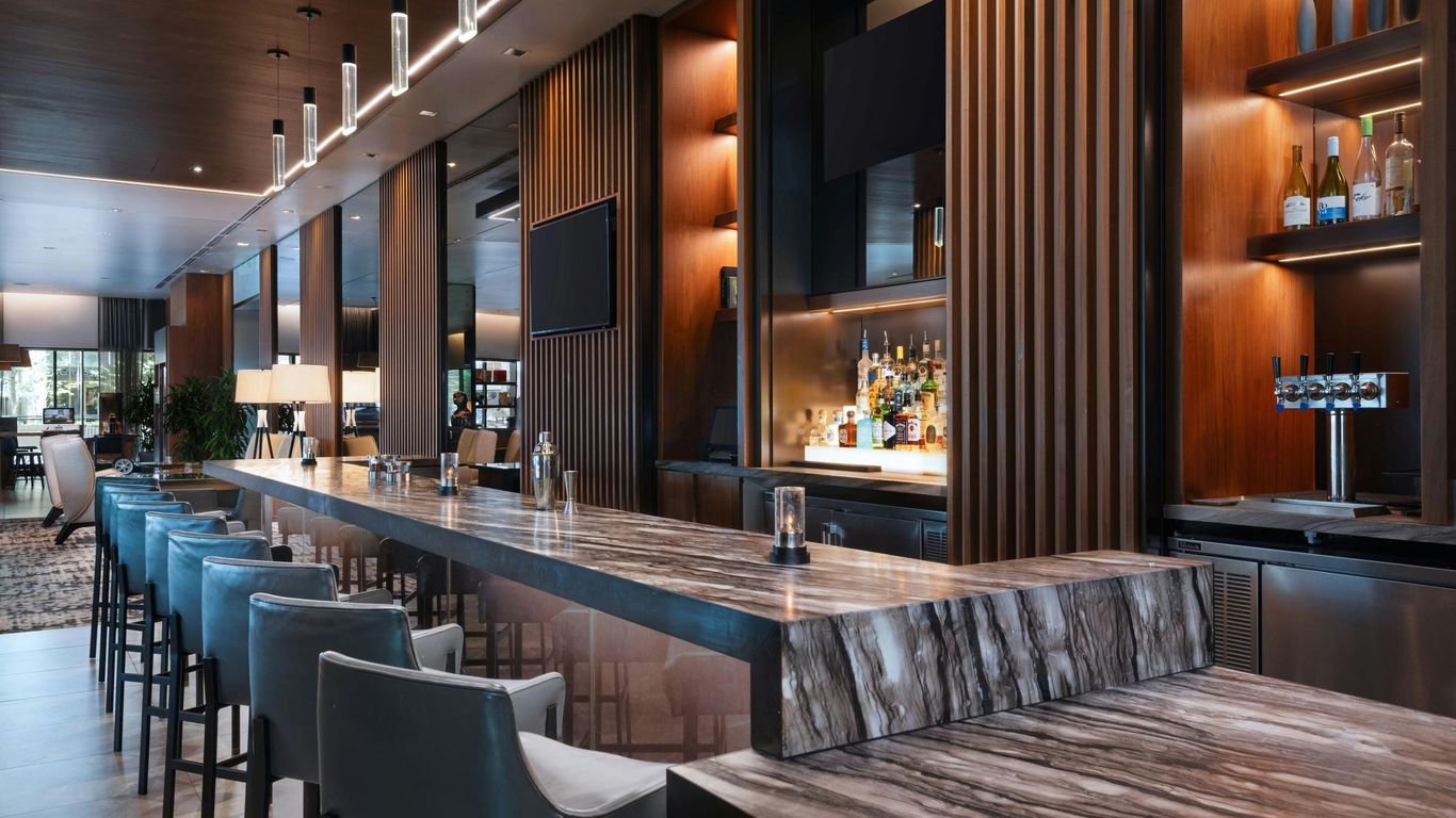 AC Hotel Houston Downtown