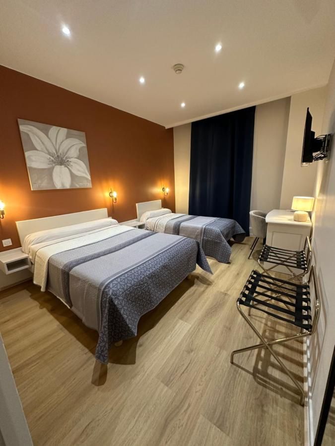 Hotel Azur thumbnail 3