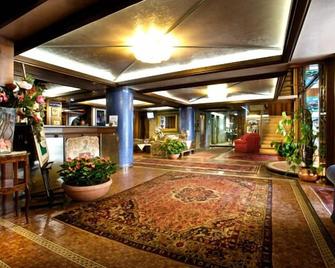 Hotel Alla Posta - Alleghe - Lobby