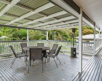 Palm Paradise Near the Beach - Avoca Beach - Balkon