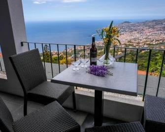 Madeira Happy Hostel - Funchal - Balkong
