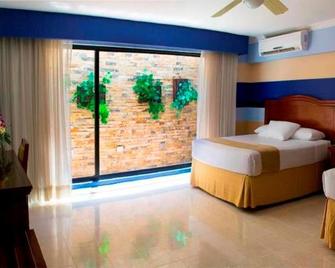 Hotel Plaza Colonial - קמפצ'ה - חדר שינה