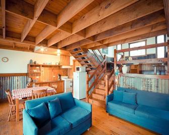 Sanctuary Park Cottages - Healesville - Pokój dzienny