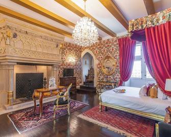 Chateau Le Prieuré Saumur - La Maison Younan - Saumur - Chambre