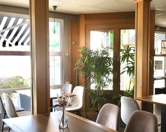 Brit Hotel Essentiel Reims Taissy - Taissy - Restaurant