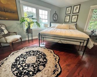 River View in Downtown Newburgh - Newburgh - Bedroom