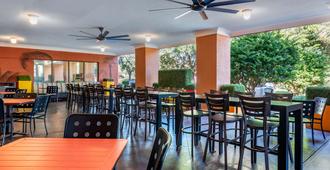 Comfort Inn & Suites Near Universal Orlando Resort-Convention Ctr - Orlando - Restaurante