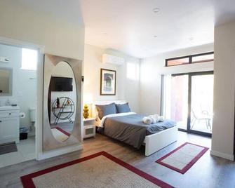 Spacious Studio with Incredible Balboa Park View - San Diego - Phòng ngủ