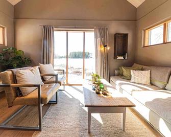 Guest house Villa Nyman 4,5 km outside Jakobstad - Jakobstad - Salon