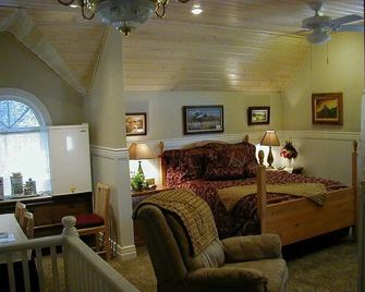 Monroe Inn - Monroe - Living room