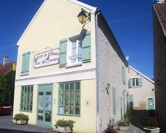 Logis Auberge De L'Omois - Vallées-en-Champagne - Edificio