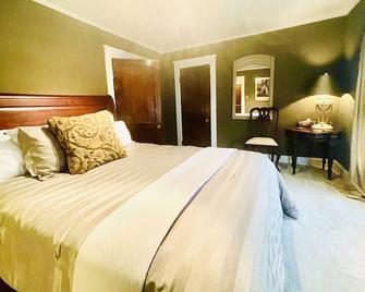 Edgewater Bohemian Beach Club - 6 bed 3.5 bath - Cleveland - Habitación